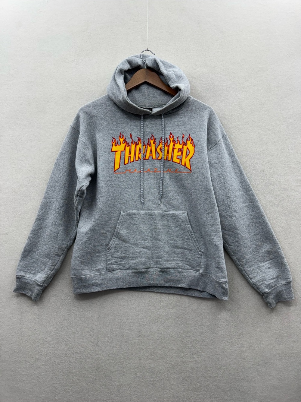 Thrasher Hoodie Men’s Small Sweatshirt Gray Flames Logo Skateboard Magazine